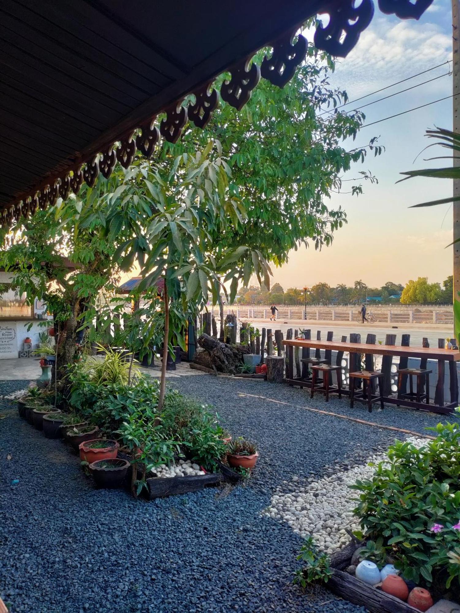 Rim Than View Resort Ubon Ratchathani Zimmer foto